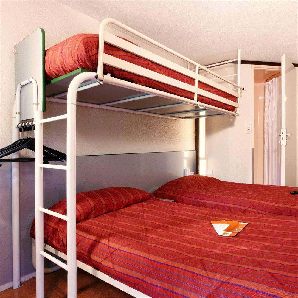 Premiere Classe Évreux Exterior foto A typical room at a hotel